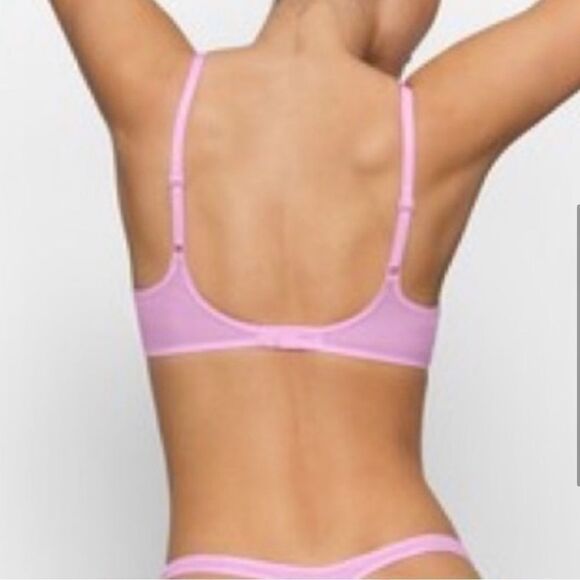 SKIMS NWT Ultra Fine Mesh Strapless Bra Pink Sheer Sexy Romantic Lingerie Bra - Picture 2 of 8